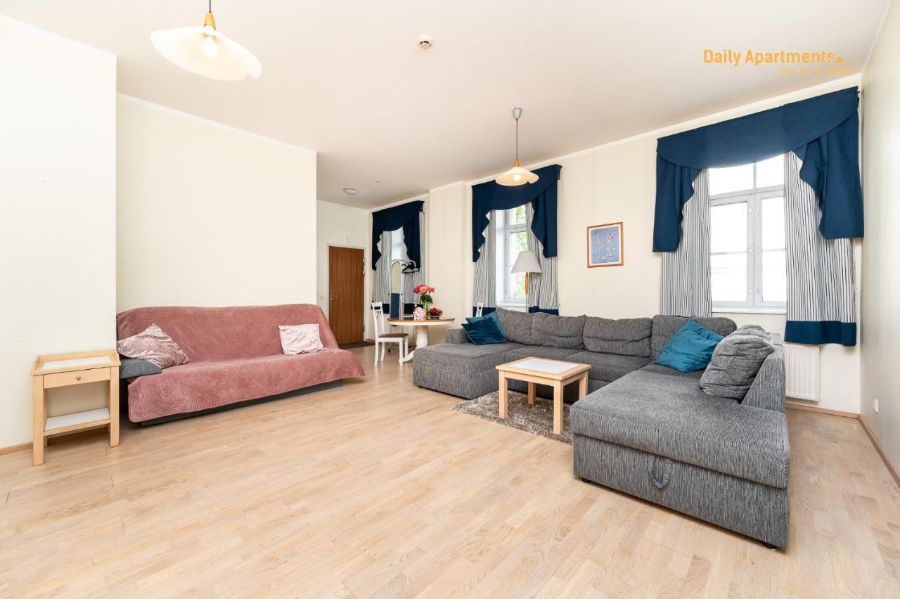 Daily Apartments - Apartment With Bath Tallinn Bagian luar foto
