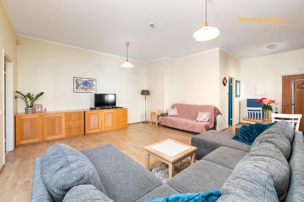Daily Apartments - Apartment With Bath Tallinn Bagian luar foto