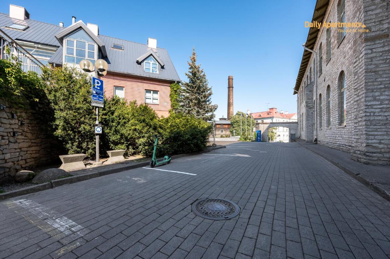 Daily Apartments - Apartment With Bath Tallinn Bagian luar foto