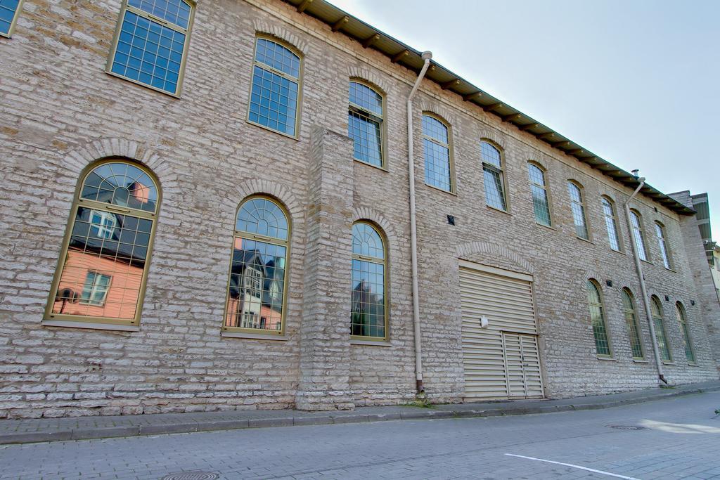 Daily Apartments - Apartment With Bath Tallinn Bagian luar foto